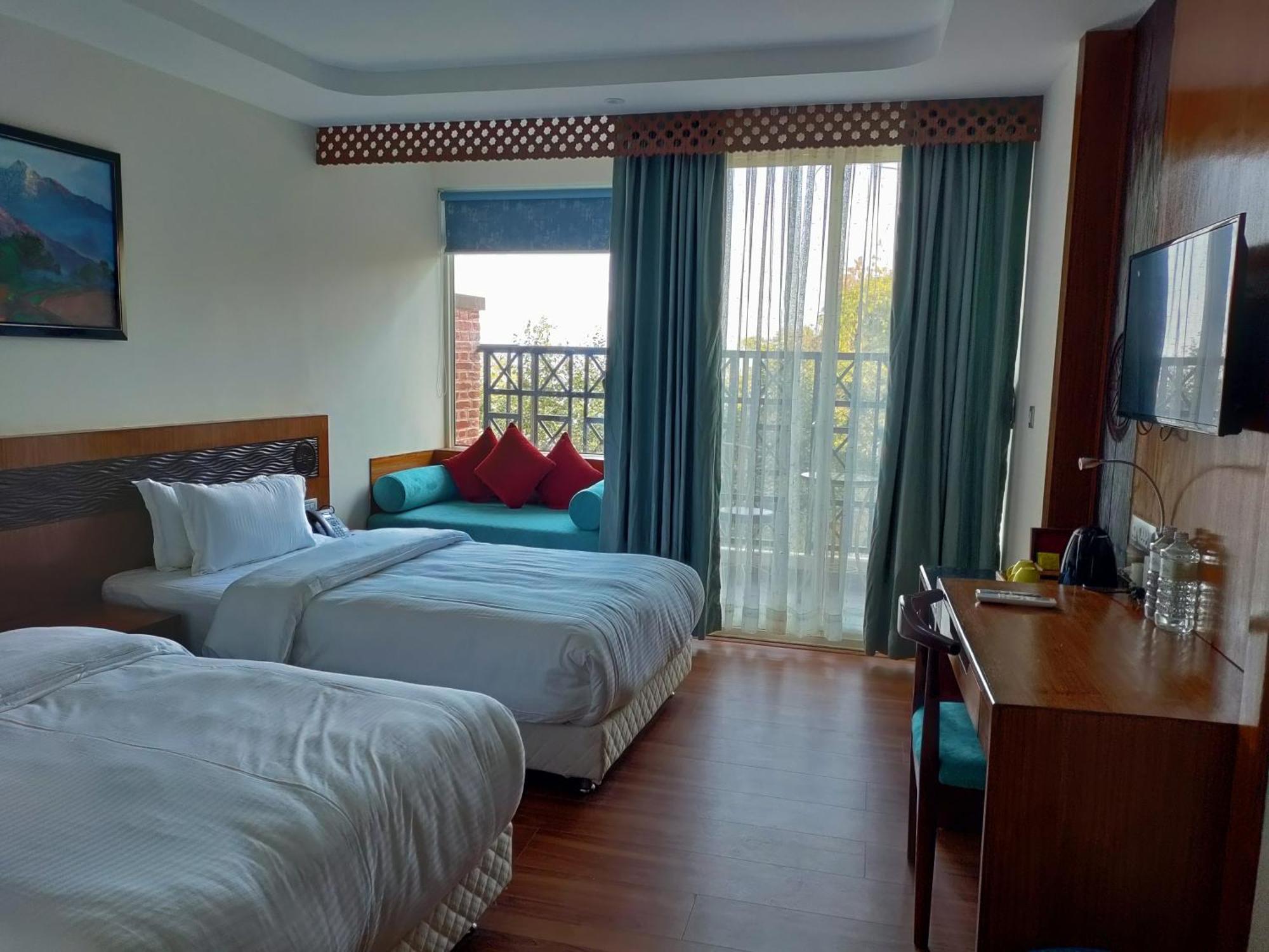 Hotel Sarathi 图利凯尔 外观 照片